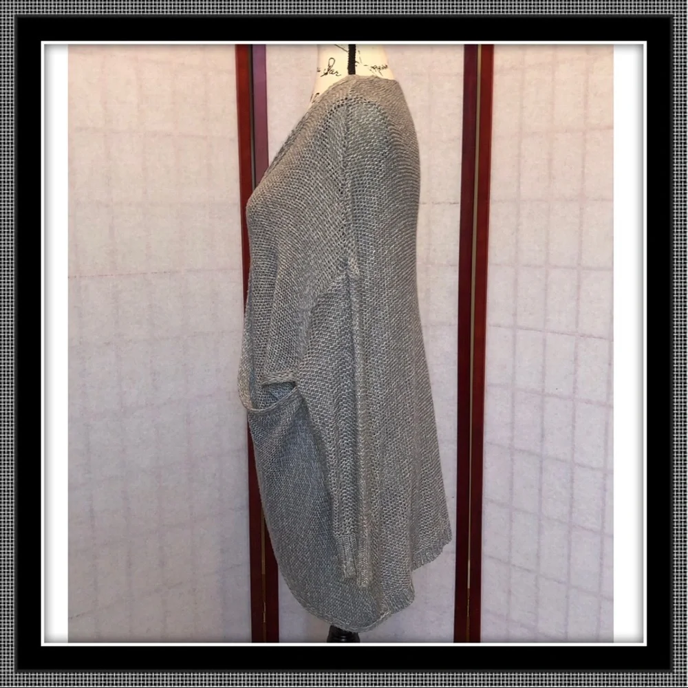 RD Style Gray V-Neck Sweater - Picture 3 of 7